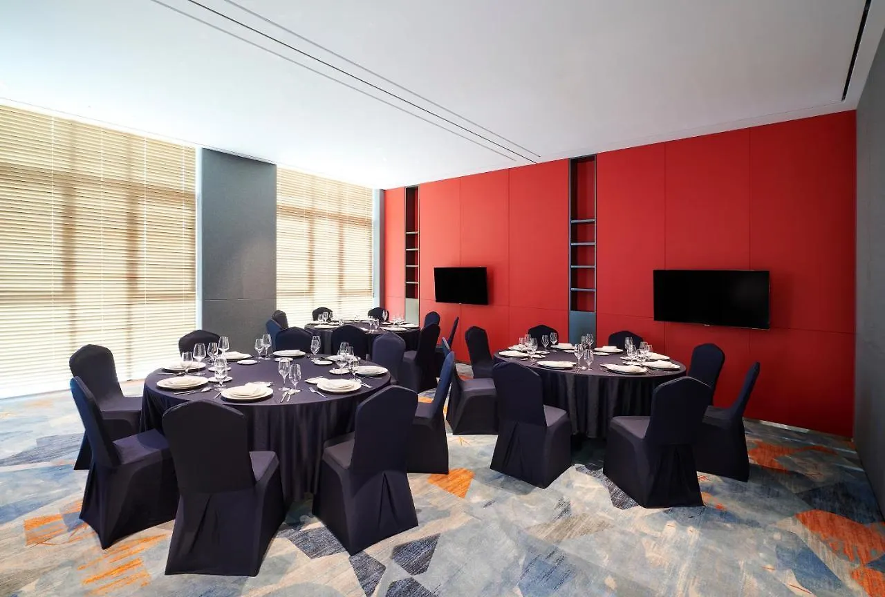 Ibis Styles Ambassador Incheon Airport T2 Hotel 4*,