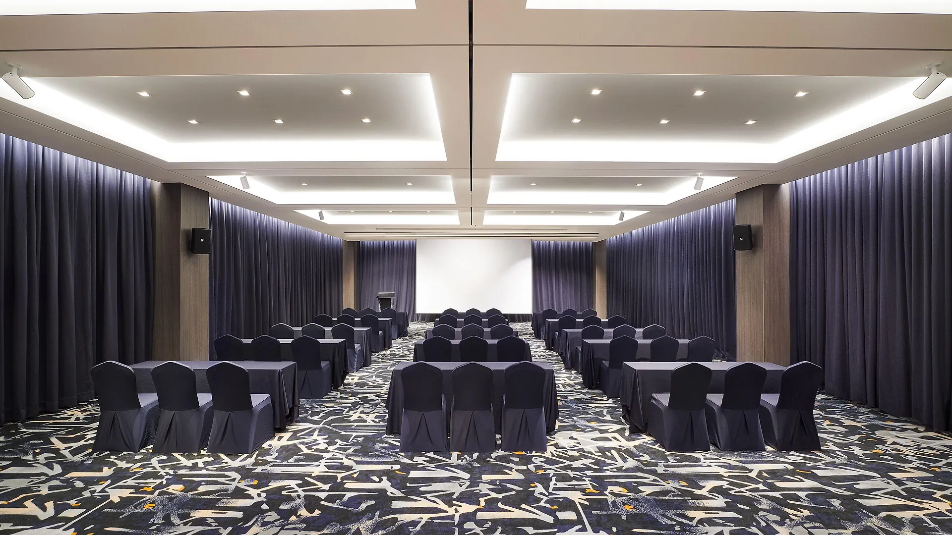 Ibis Styles Ambassador Incheon Airport T2 Hotel 4*,  South Korea