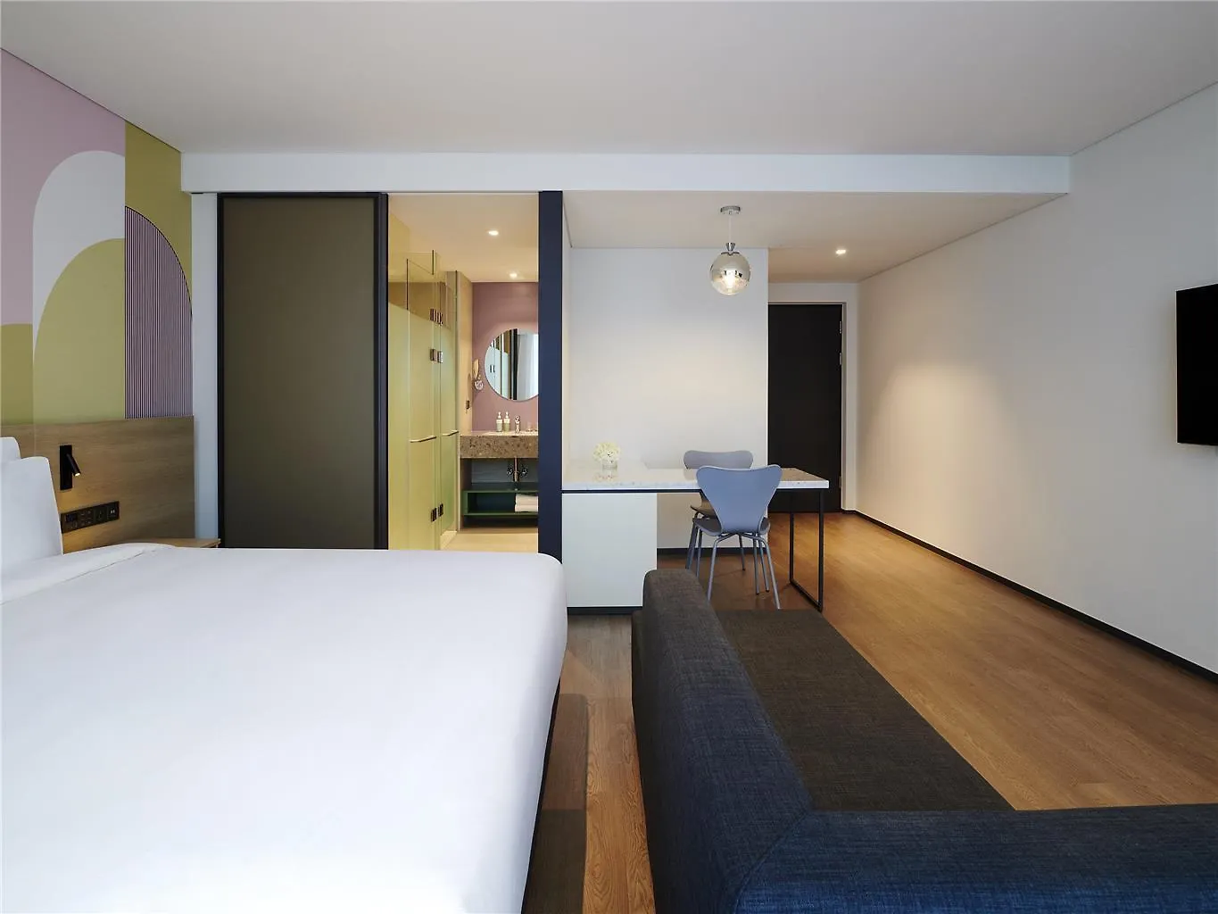 Ibis Styles Ambassador Incheon Airport T2 Hotel 4*,