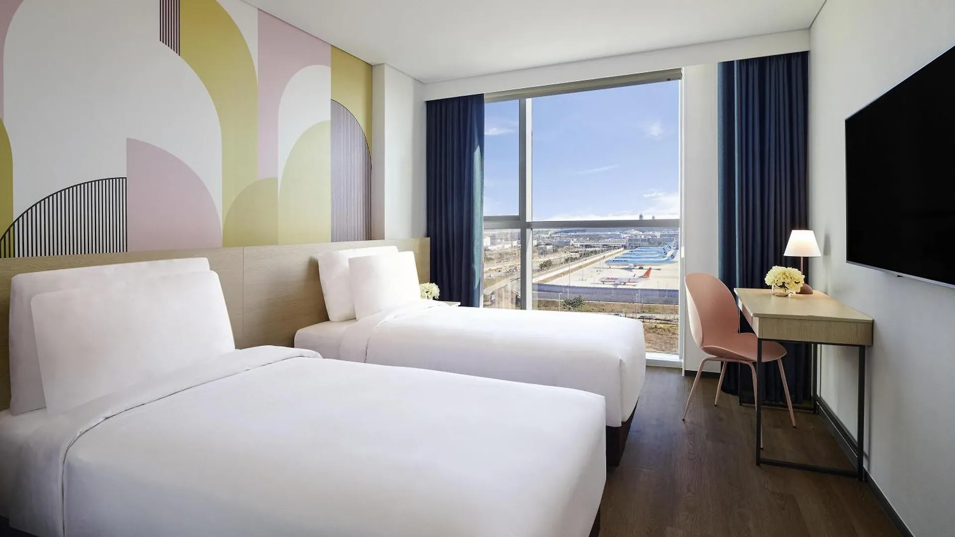 Ibis Styles Ambassador Incheon Airport T2 Hotel 4*,