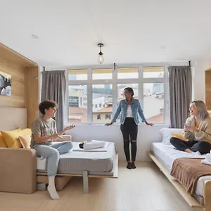 ** カプセルホテル Hipstercity シンガポール