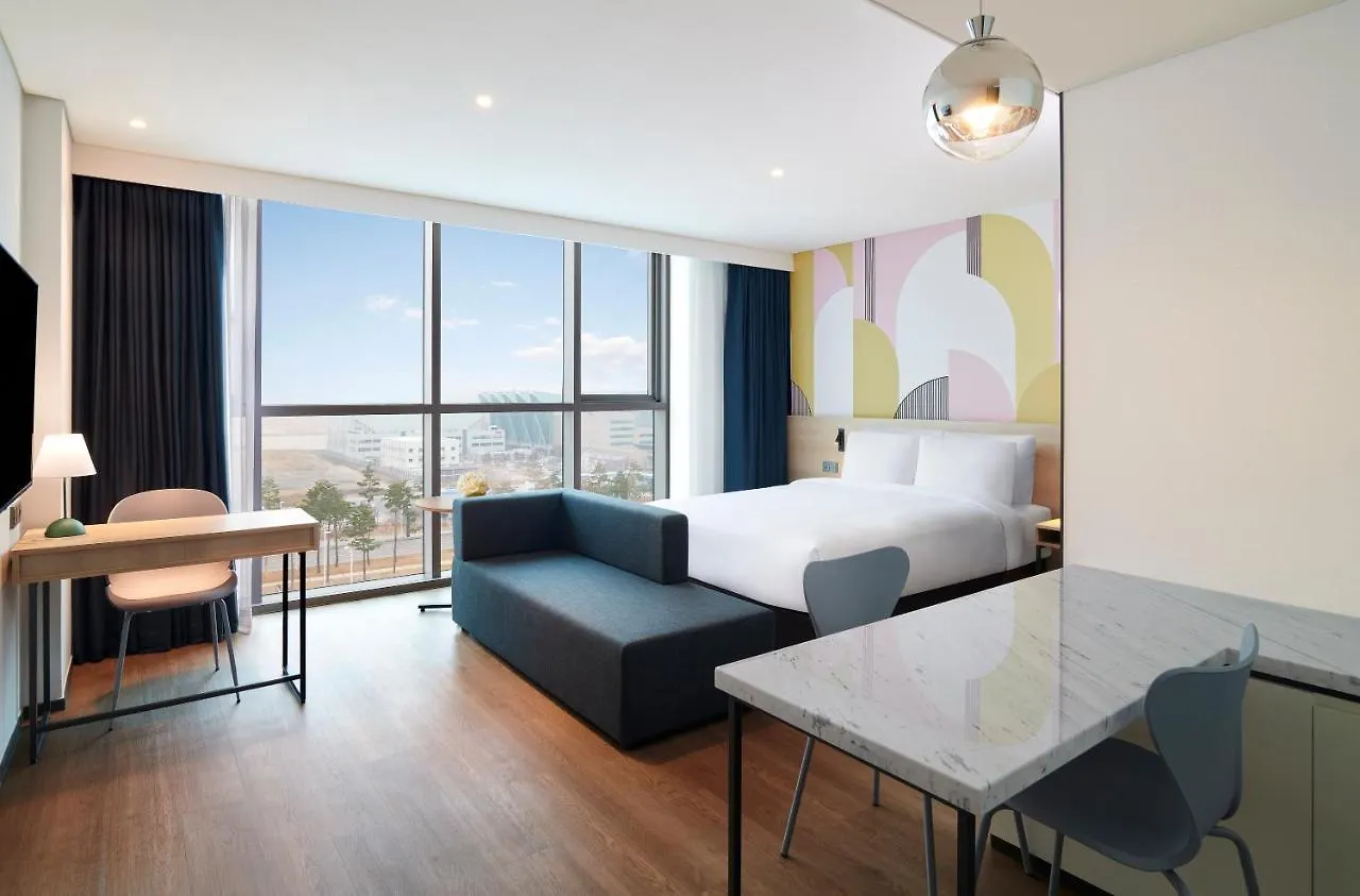Ibis Styles Ambassador Incheon Airport T2 Hotel 4*,
